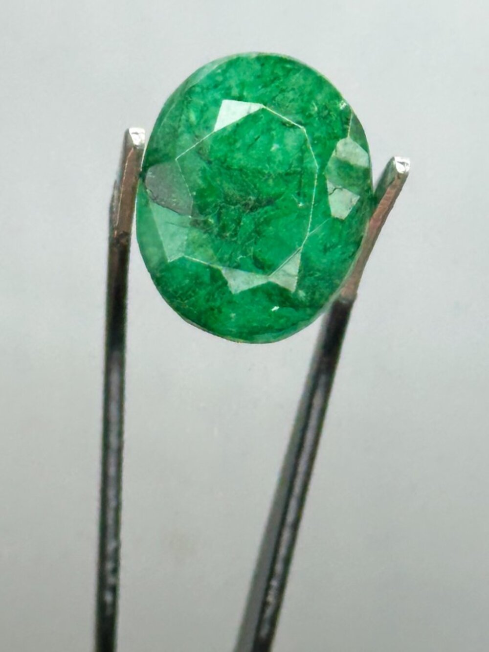 Natural Emerald Gemstone